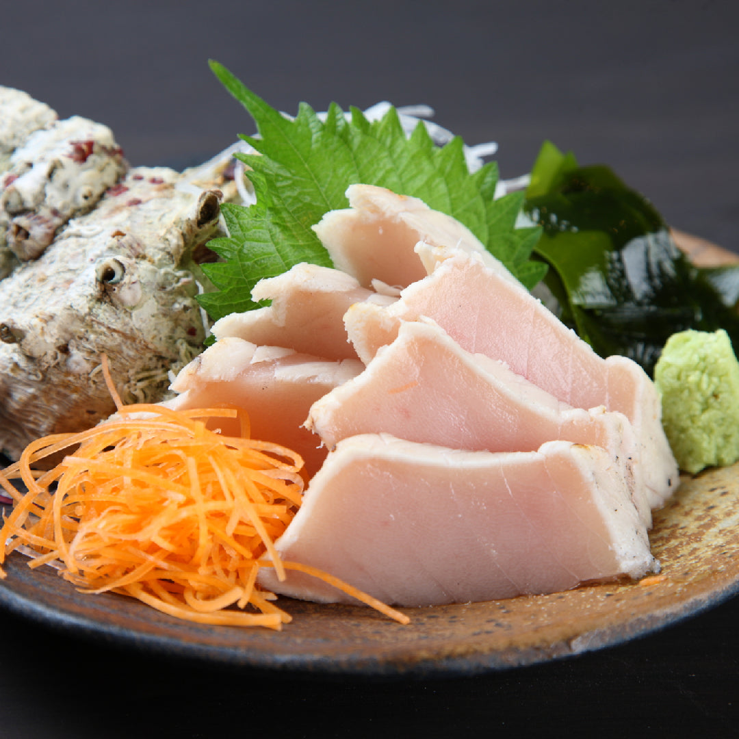 Fresh albacore tuna steaks on ice, ready for online delivery from a sustainable seafood supplier