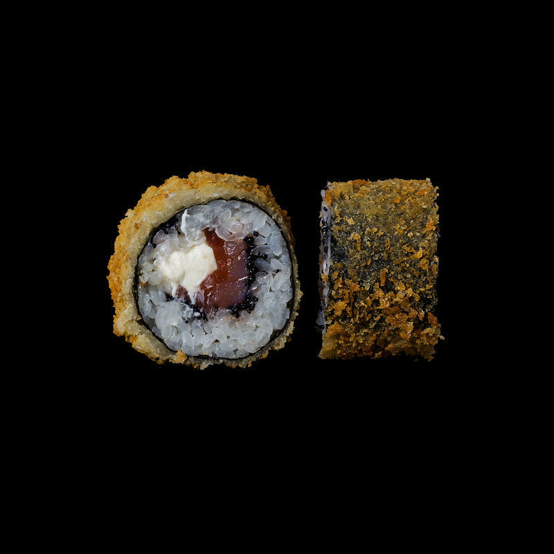 Vacuum-sealed wild-caught salmon fillets in commercial seafood packaging — the real trade-offs between freshness preservation and environmental impact in the seafood industry
