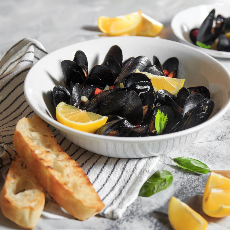 Perfect Mussels with sauce in a pot