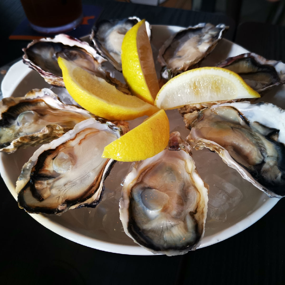 Oyster Bar Etiquette: Do's and Don'ts for a Great Dining Experience