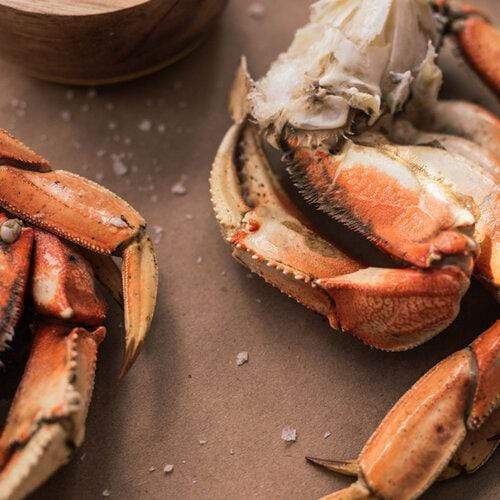 Cooked Dungeness crab clusters